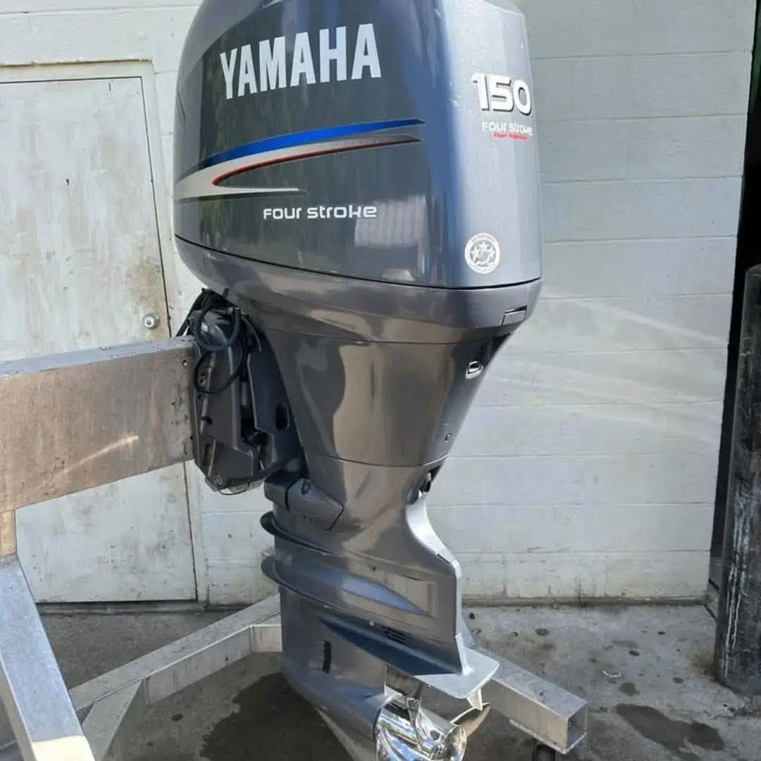 Yamaha Outboard Engine